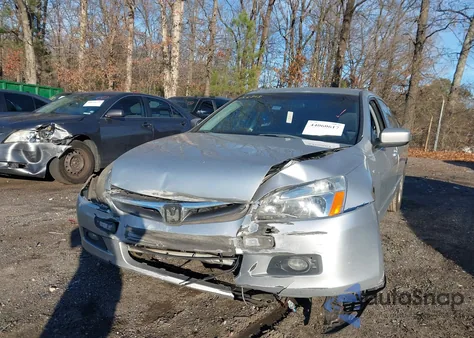 2007 Honda Accord 2.4 Ex z USA, uszkodzony, nr VIN 1HGCM56767A065623